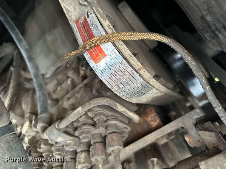 image for item DW2915 1999 Hyundai HL760  wheel loader