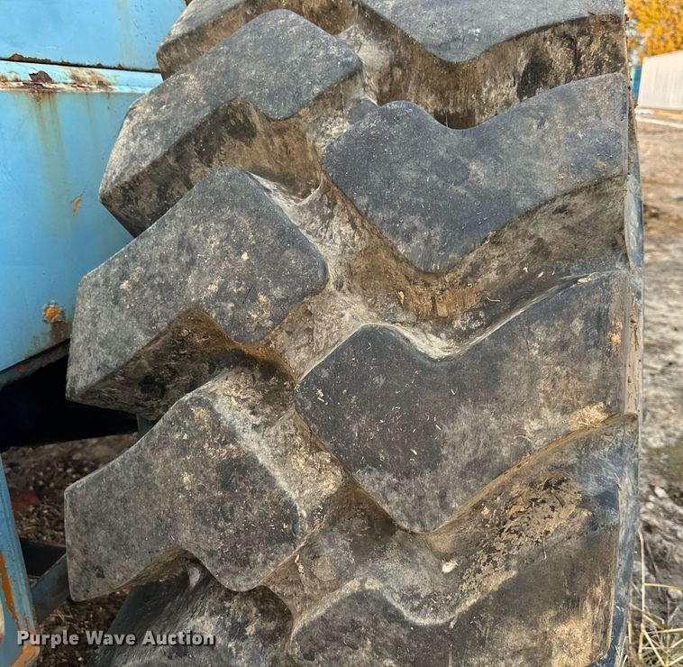 image for item DW2915 1999 Hyundai HL760  wheel loader