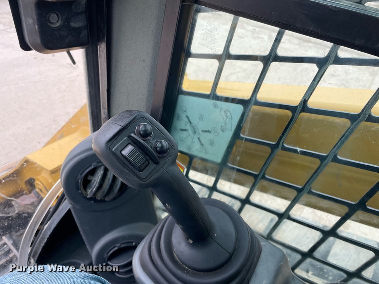 image for item GG9758 2018 Caterpillar 289D  tracked skid steer loader