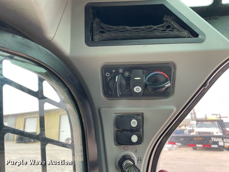 image for item GG9758 2018 Caterpillar 289D  tracked skid steer loader