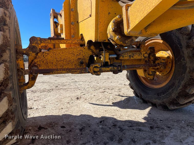 image for item GG9774 1987 John Deere 770 B-H  motor grader