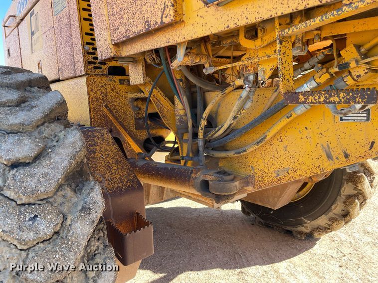 image for item GG9774 1987 John Deere 770 B-H  motor grader