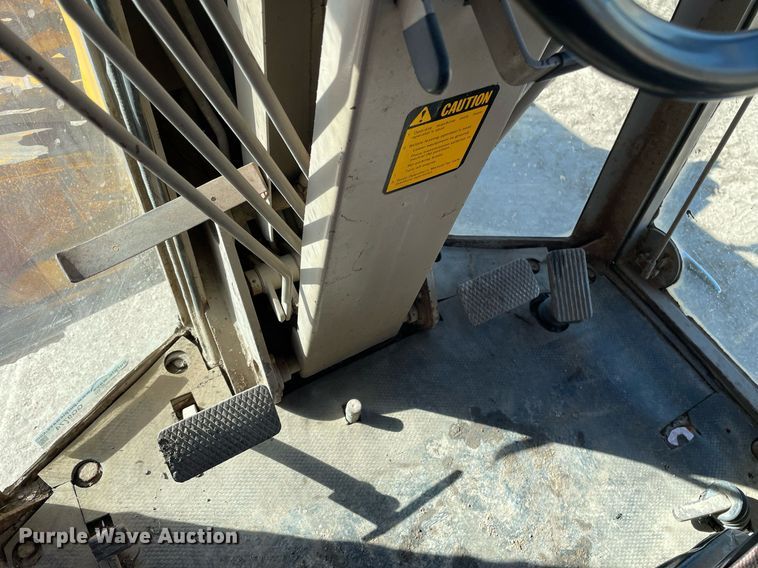 image for item GG9774 1987 John Deere 770 B-H  motor grader