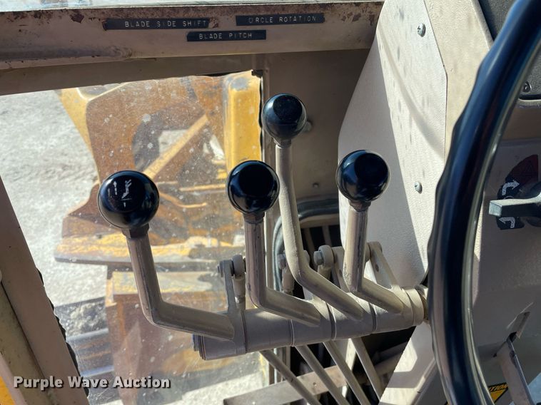 image for item GG9774 1987 John Deere 770 B-H  motor grader