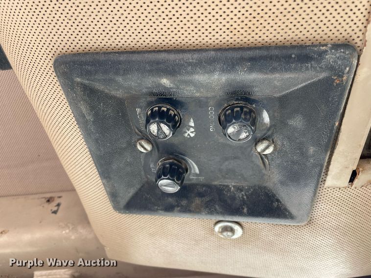 image for item GG9774 1987 John Deere 770 B-H  motor grader