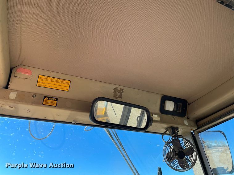 image for item GG9774 1987 John Deere 770 B-H  motor grader