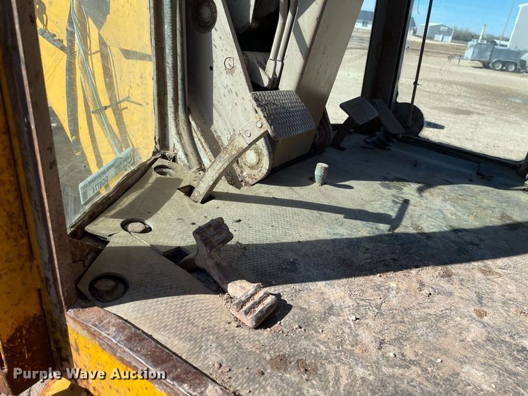 image for item GG9774 1987 John Deere 770 B-H  motor grader