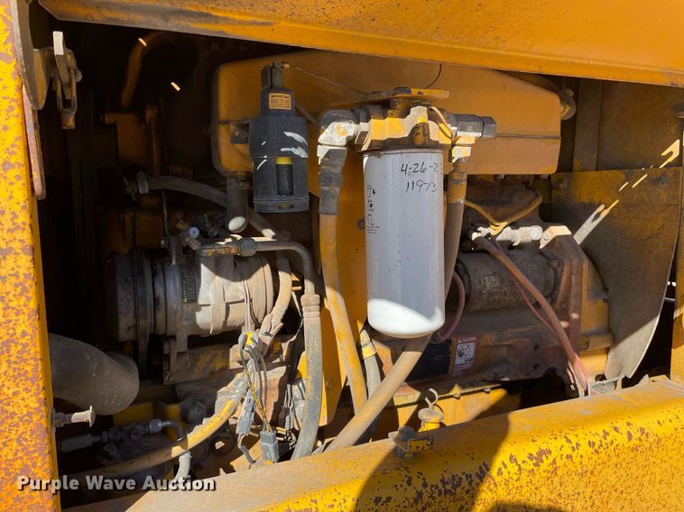 image for item GG9774 1987 John Deere 770 B-H  motor grader