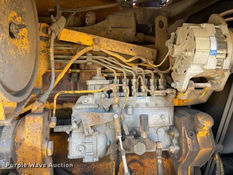 image for item GG9774 1987 John Deere 770 B-H  motor grader