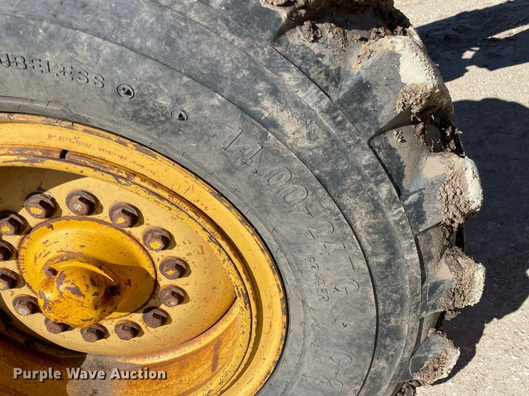 image for item GG9774 1987 John Deere 770 B-H  motor grader