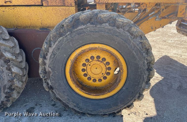 image for item GG9774 1987 John Deere 770 B-H  motor grader