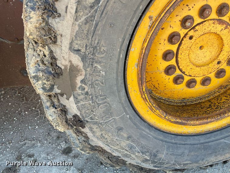 image for item GG9774 1987 John Deere 770 B-H  motor grader