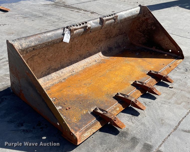 image for item GG9779 Bobcat  skid steer bucket