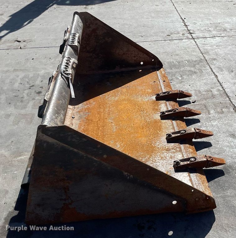 image for item GG9779 Bobcat  skid steer bucket