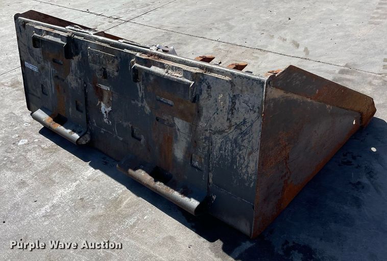 image for item GG9779 Bobcat  skid steer bucket