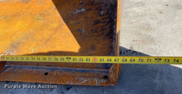 image for item GG9779 Bobcat  skid steer bucket