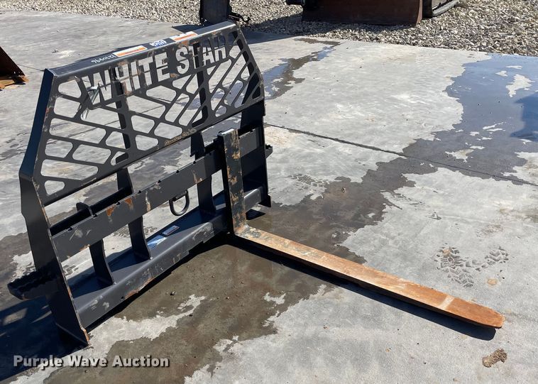 image for item GG9780 2021 Paladin 30945  skid steer forks