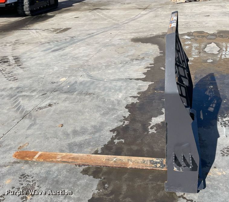 image for item GG9780 2021 Paladin 30945  skid steer forks