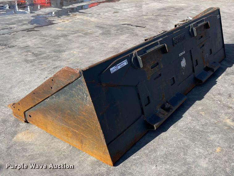 image for item GG9781 Bobcat  skid steer bucket