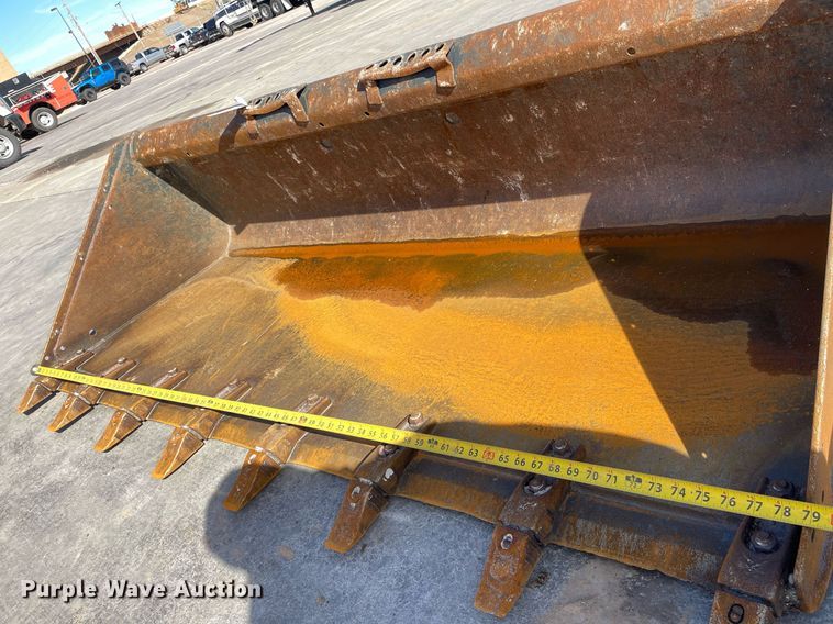 image for item GG9781 Bobcat  skid steer bucket