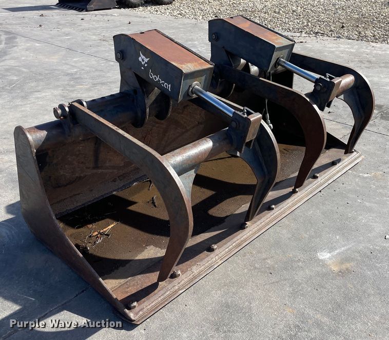 image for item GG9782 Bobcat 66 Industrial  skid steer grapple bucket