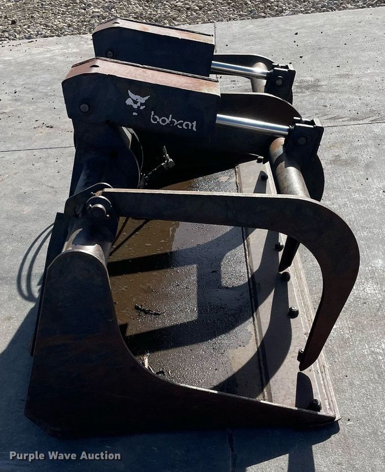 image for item GG9782 Bobcat 66 Industrial  skid steer grapple bucket