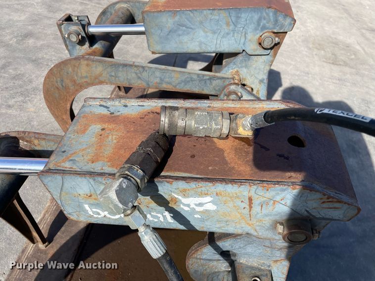 image for item GG9782 Bobcat 66 Industrial  skid steer grapple bucket