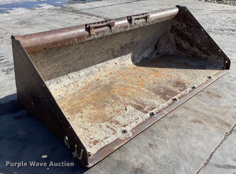 image for item GG9784 Bobcat  skid steer bucket