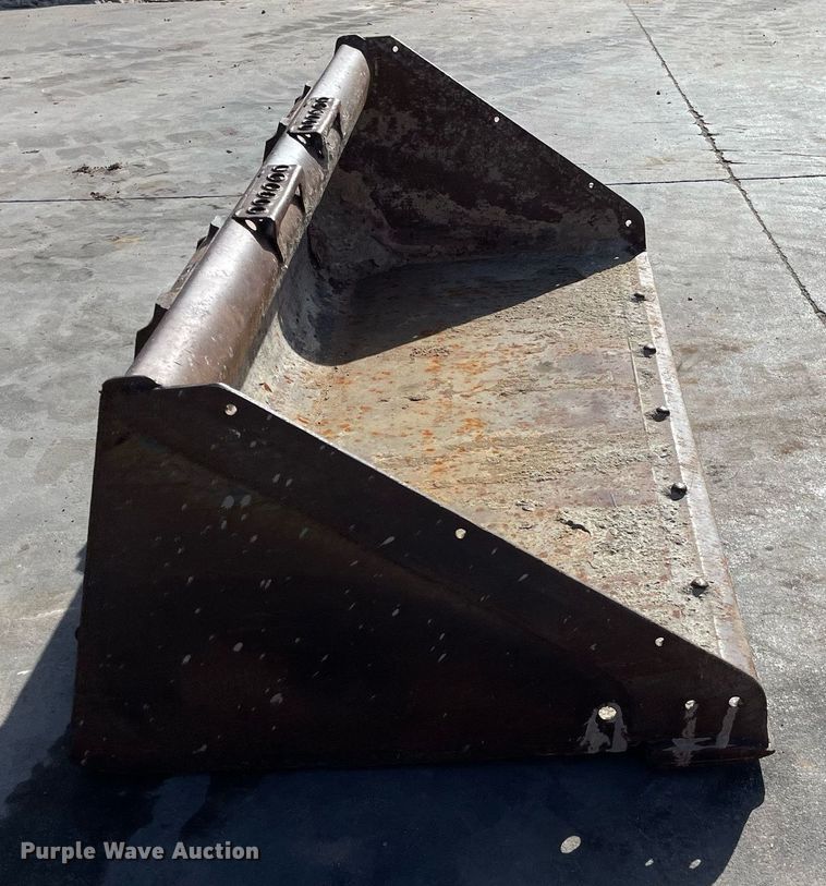 image for item GG9784 Bobcat  skid steer bucket