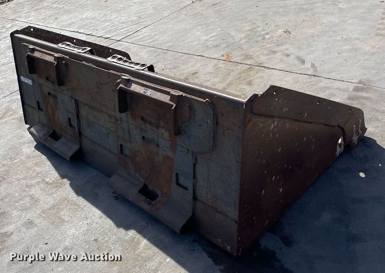 image for item GG9784 Bobcat  skid steer bucket