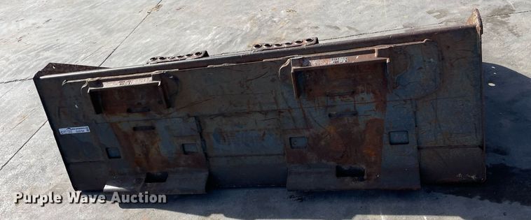 image for item GG9784 Bobcat  skid steer bucket