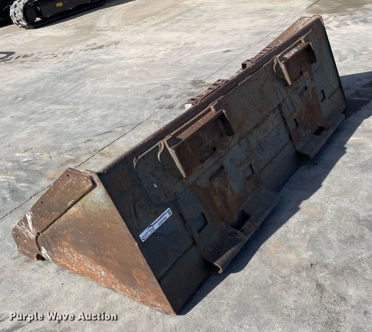 image for item GG9784 Bobcat  skid steer bucket