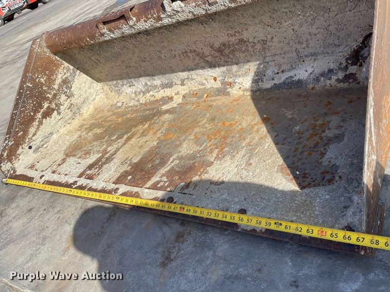 image for item GG9784 Bobcat  skid steer bucket