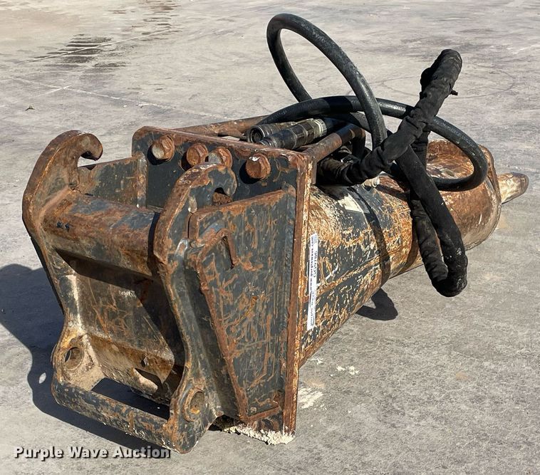 image for item GG9786 Bobcat HB980  breaker