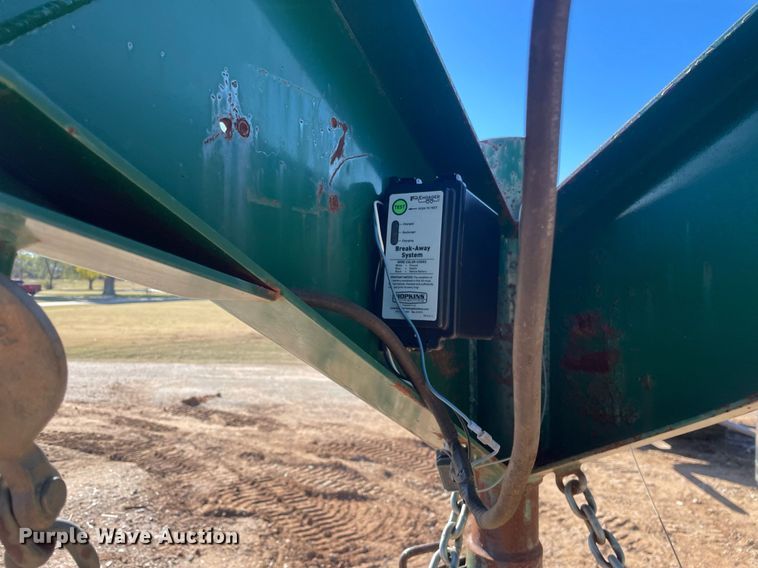 image for item GG9799 2015 Midland Carrier LF-2640  reel trailer