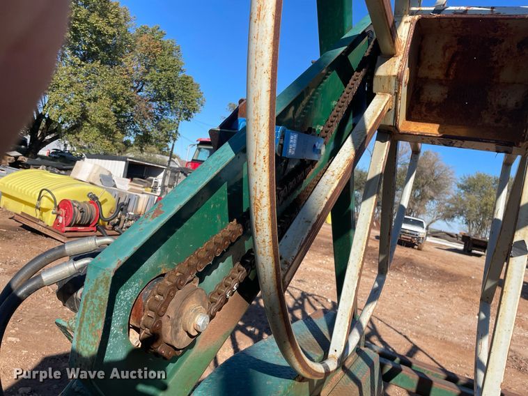 image for item GG9799 2015 Midland Carrier LF-2640  reel trailer