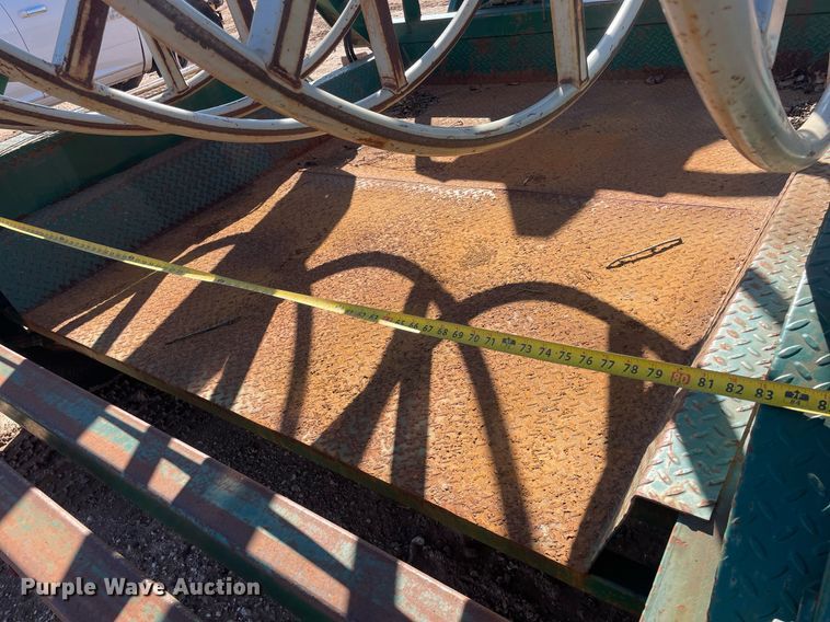 image for item GG9799 2015 Midland Carrier LF-2640  reel trailer