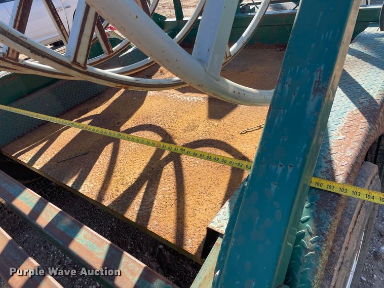 image for item GG9799 2015 Midland Carrier LF-2640  reel trailer