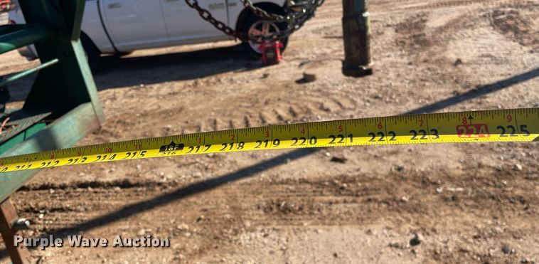 image for item GG9799 2015 Midland Carrier LF-2640  reel trailer