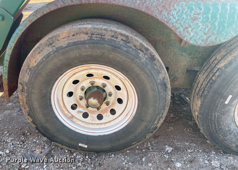 image for item GG9799 2015 Midland Carrier LF-2640  reel trailer