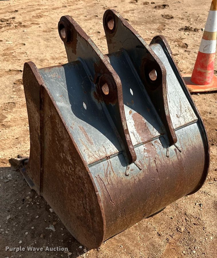 image for item IB9247 23" W bucket