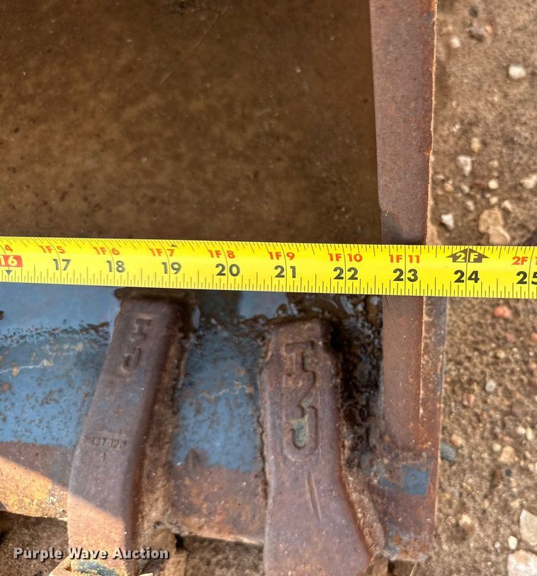 image for item IB9247 23" W bucket