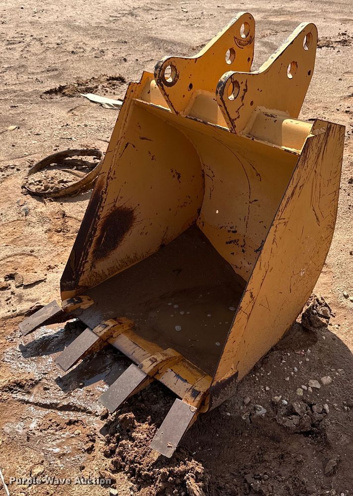 image for item IB9248 23" W bucket