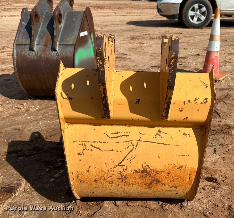 image for item IB9248 23" W bucket