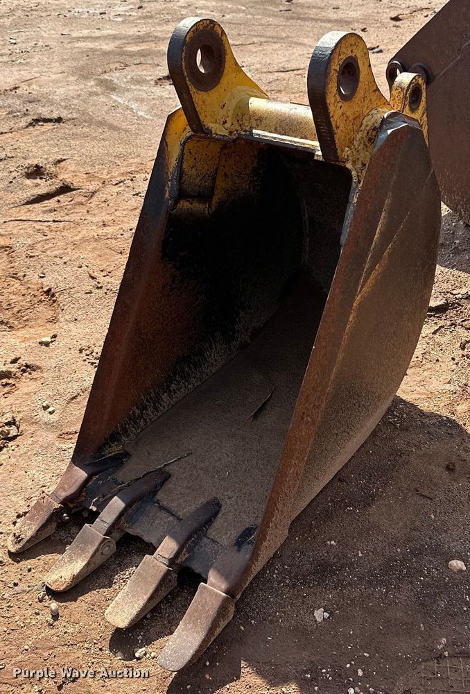 image for item IB9249 24" W bucket