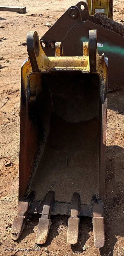 image for item IB9249 24" W bucket