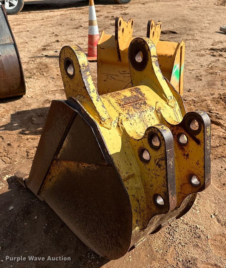 image for item IB9249 24" W bucket