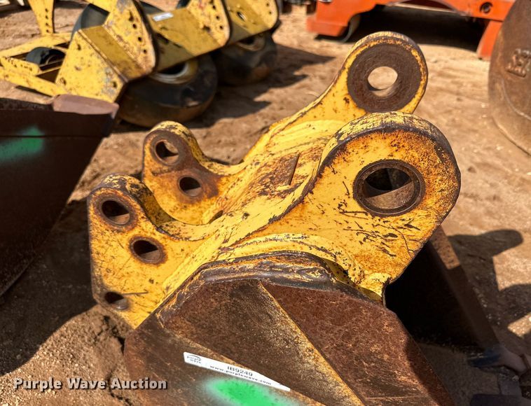 image for item IB9249 24" W bucket