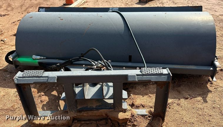 image for item IB9252 89" W skid steer broom