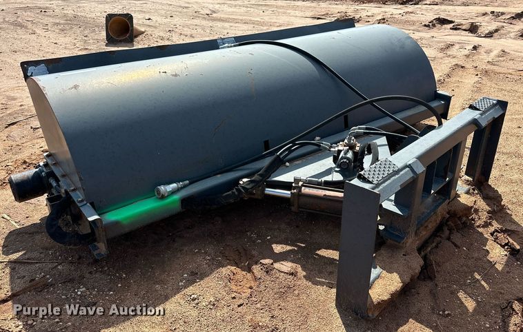 image for item IB9252 89" W skid steer broom